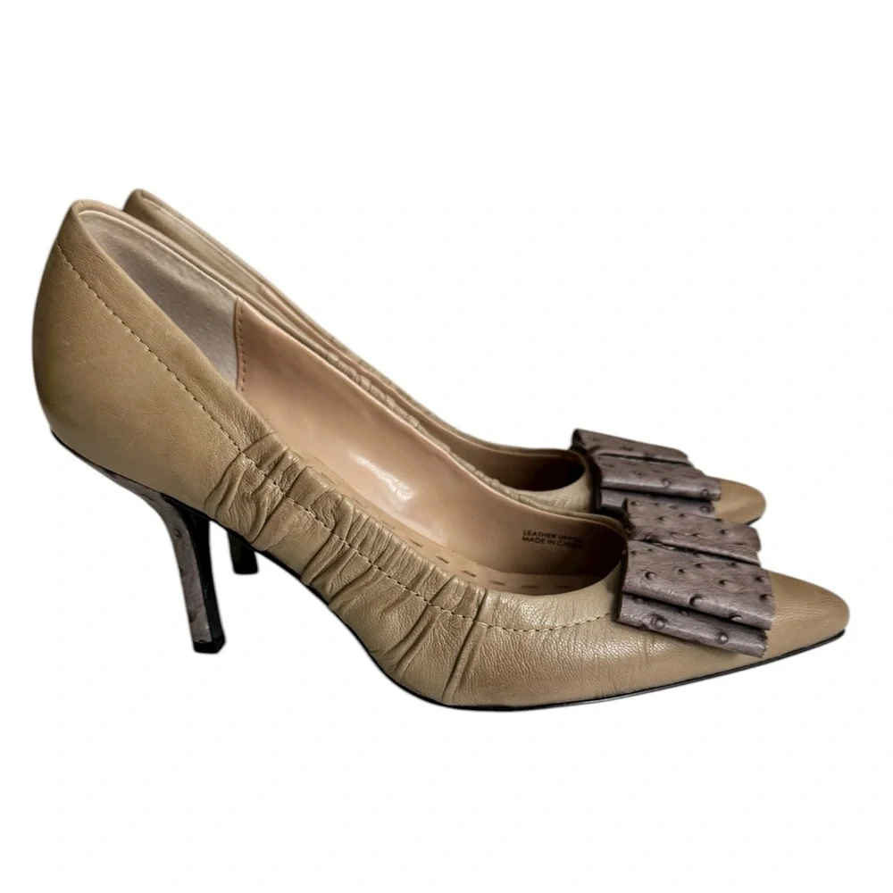 Tahari becker pumps